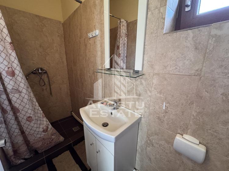 Casă individuală cu 12 camere cu Canalizare în Sălașu de Jos