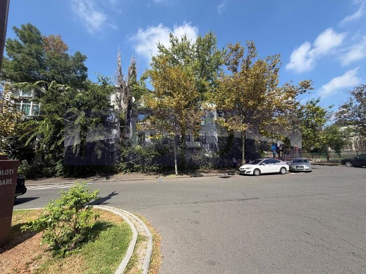 Apartament cu 2 camere decomandat în Primăverii
