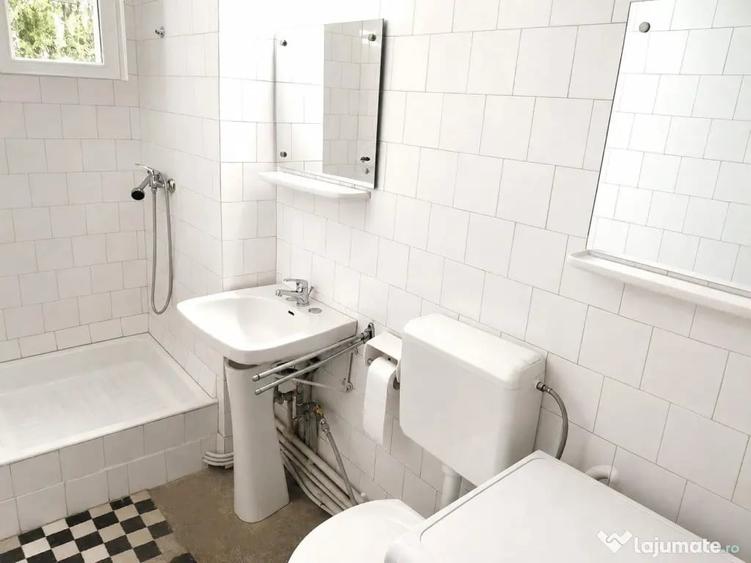 Apartament 4 Camere Etaj 1 cu garaj si boxa Baia Mare Centr - 1