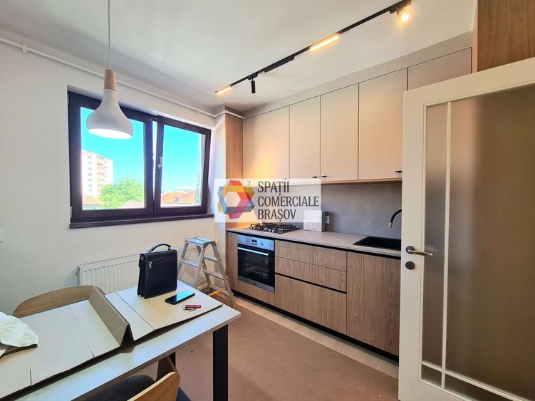 Garsoniera renovată de închiriat, Brasov, zona Centrul Civic,  43 mp. - 1