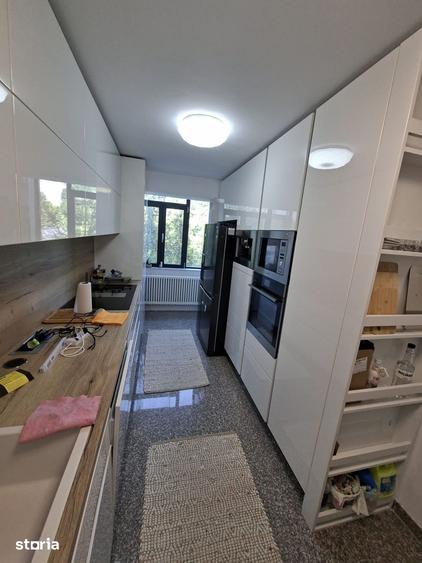 Apartament cu 3 camere decomandat în Ultracentral