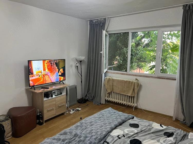 Garsonieră decomandată în Complex Studențesc