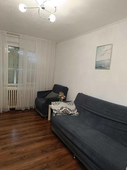 Apartament cu 3 camere decomandat în Vitan
