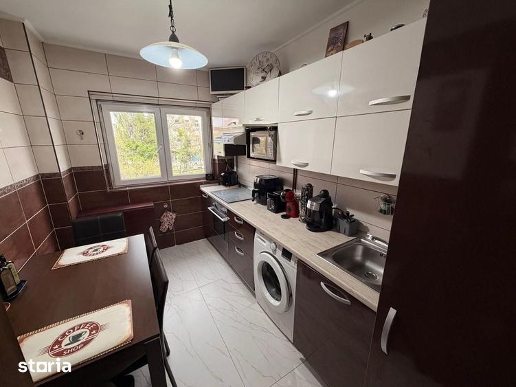 Apartament cu 3 camere în Rahova