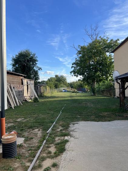 Casă individuală cu 4 camere cu Canalizare în Central