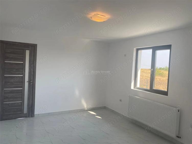 Casă cu 3 camere cu Teren 800 Mp în Central