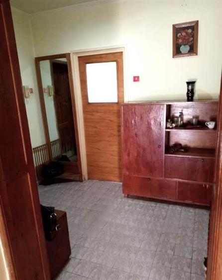 Apartament cu 3 camere decomandat în Călărași