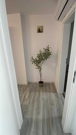Apartament cu 3 camere decomandat în Florești