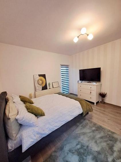 Apartament cu 2 camere semidecomandat, mobilat în Borhanci