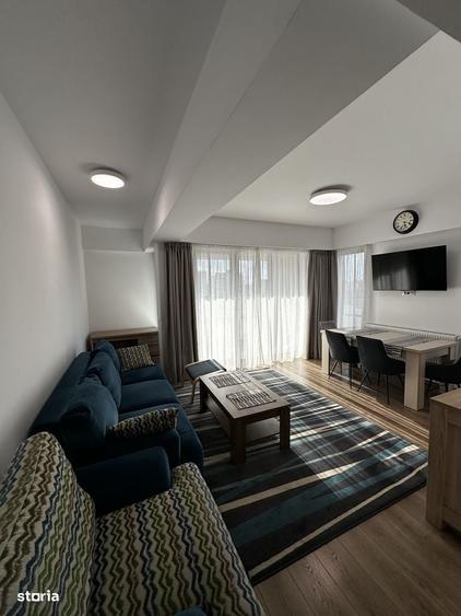 Apartament cu 4 camere, mobilat în Unirii