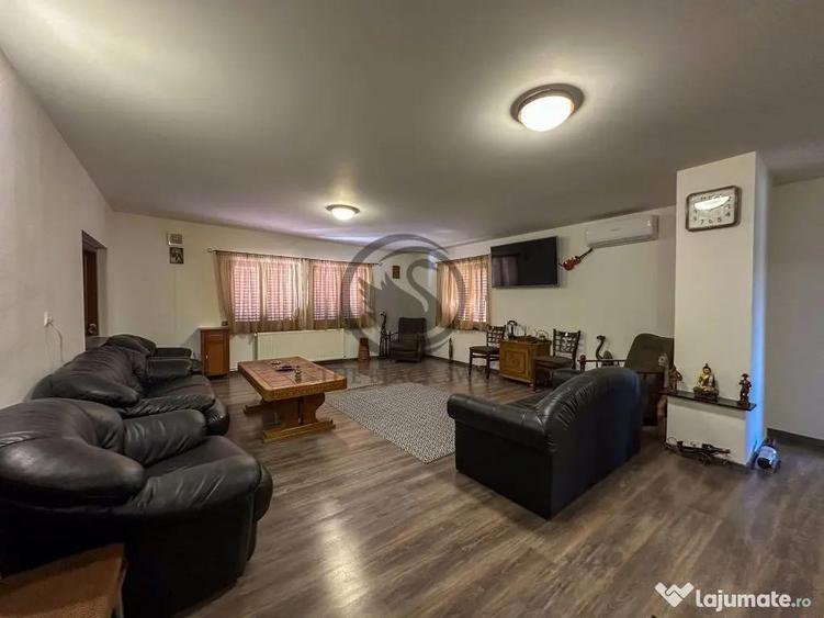Casă cu 7 camere cu Piscina în Puchenii-Moșneni
