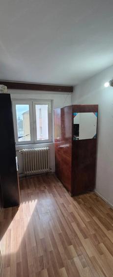 Proprietar vand garsoniera zona UMT - 8