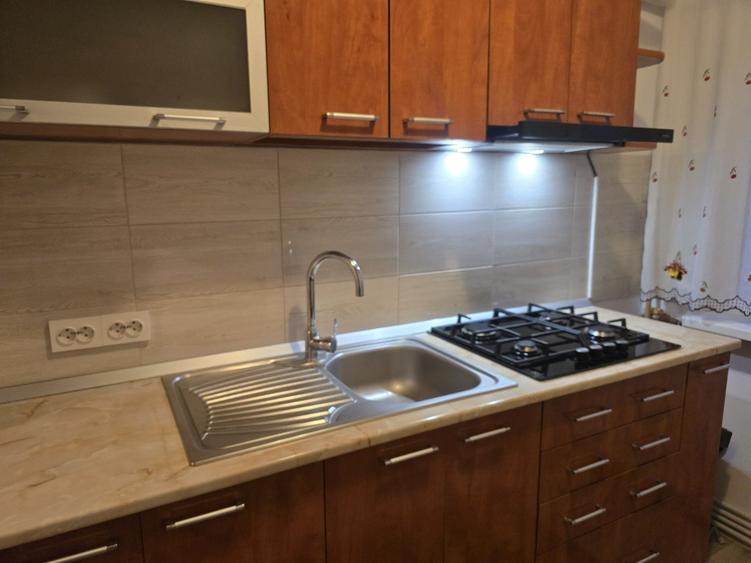 Ofer spre inchiriere apartament 2 camere zona centrala - 1
