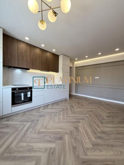 Apartament cu 3 camere semidecomandat, mobilat în Ultracentral