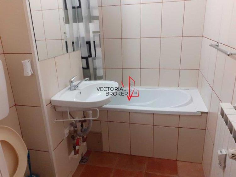 Apartament cu 2 camere semidecomandat, mobilat în Vatra Luminoasă