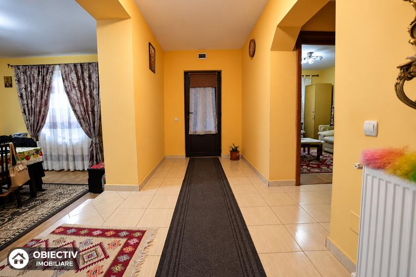 Casă individuală cu 5 camere cu Teren 492 Mp în Izvoare (Dumbrava Roșie)