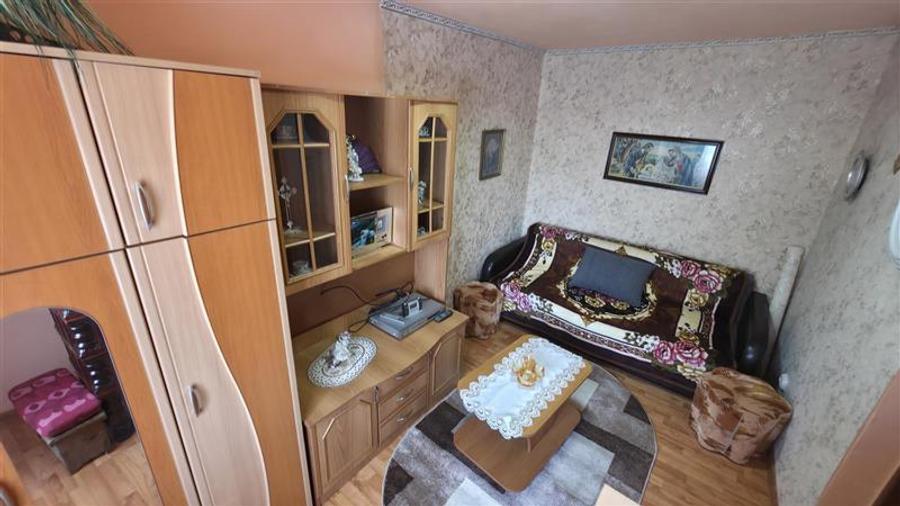 Apartament cu 2 camere nedecomandat, mobilat în Vest