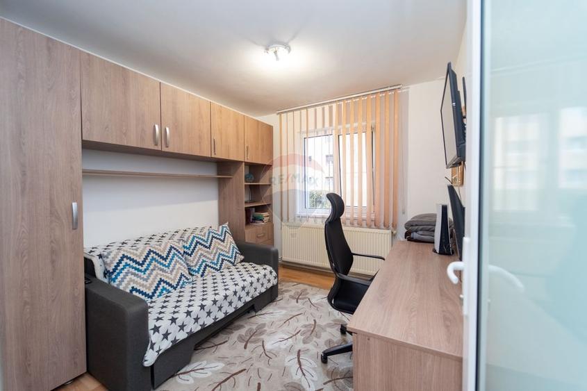 Apartament cu 2 camere semidecomandat în Florilor