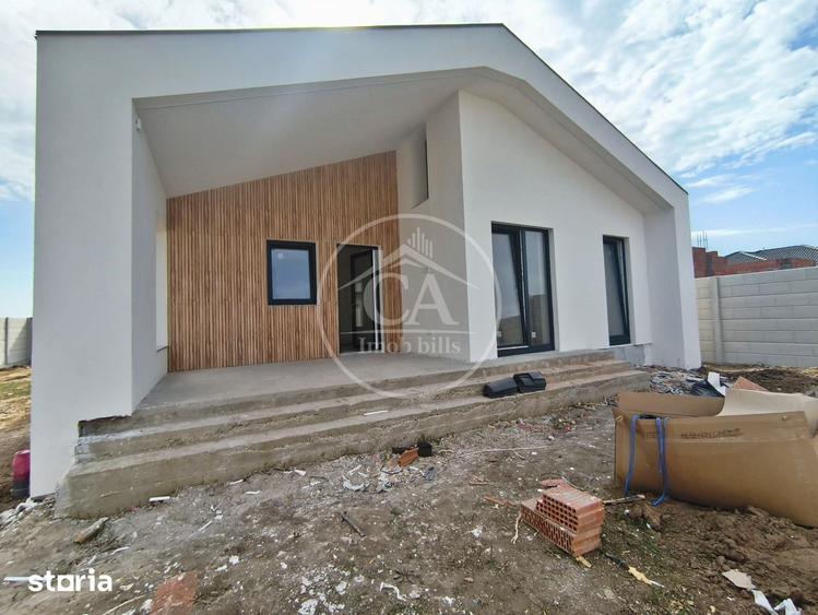 Casă cu 4 camere decomandat cu Teren 500 Mp în Sântandrei