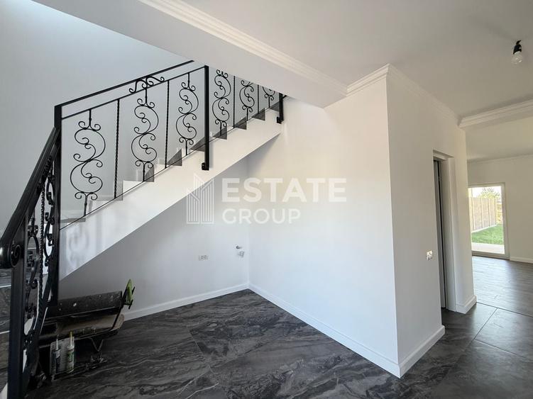 Duplex cu 4 camere cu Canalizare în Covaci