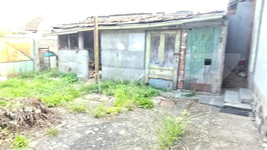 Casă individuală cu 3 camere cu Canalizare în Nord
