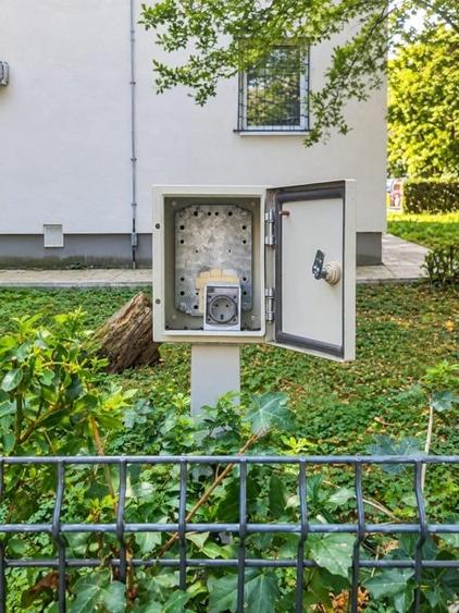 Apartament cu 3 camere semidecomandat, mobilat în Titan