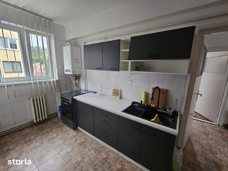 Apartament cu 3 camere decomandat în Grigorescu