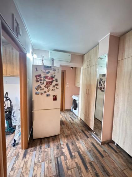 Apartament cu 2 camere decomandat în Km 4