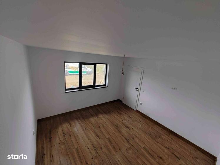 Casă cu 3 camere cu Teren 425 Mp în Holboca