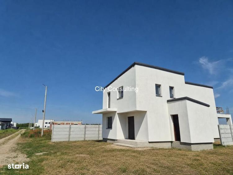 Casă cu 4 camere în Dimieni