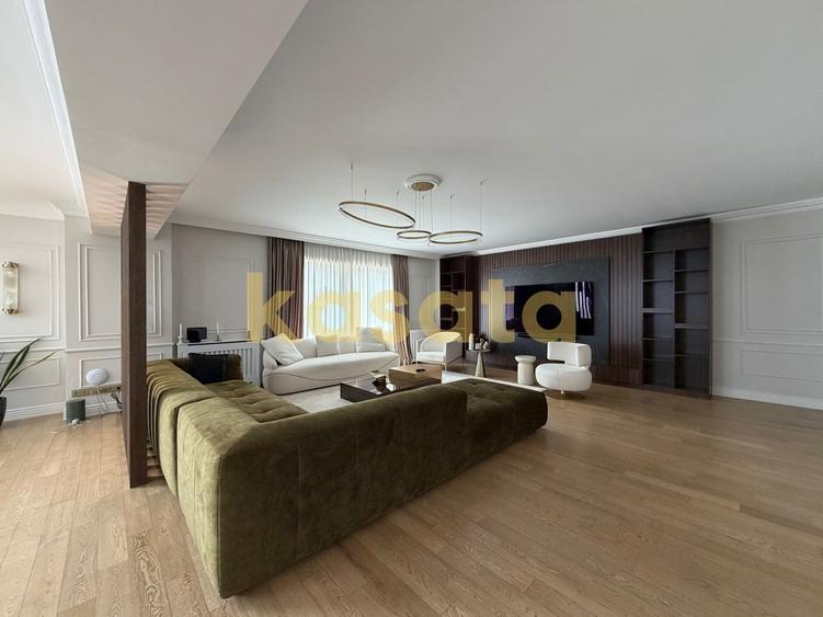 Apartament cu 5 camere semidecomandat, mobilat în Nord