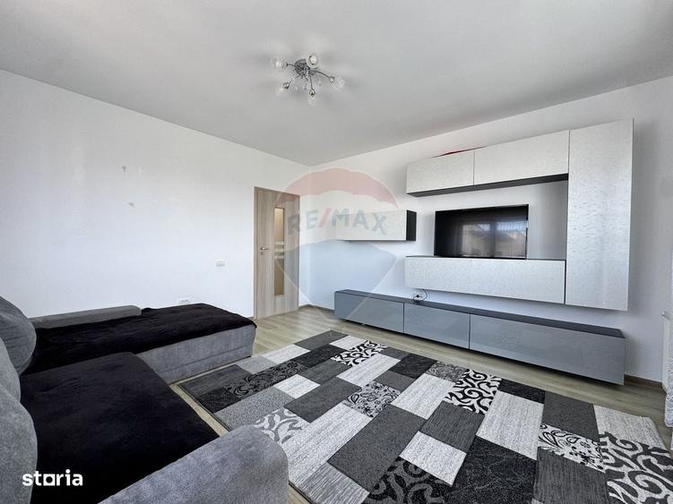 Apartament cu 2 camere decomandat în IAR