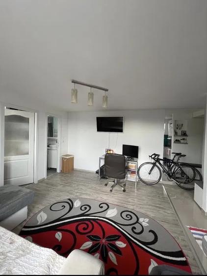 Apartament cu 2 camere semidecomandat, mobilat în Gheorgheni