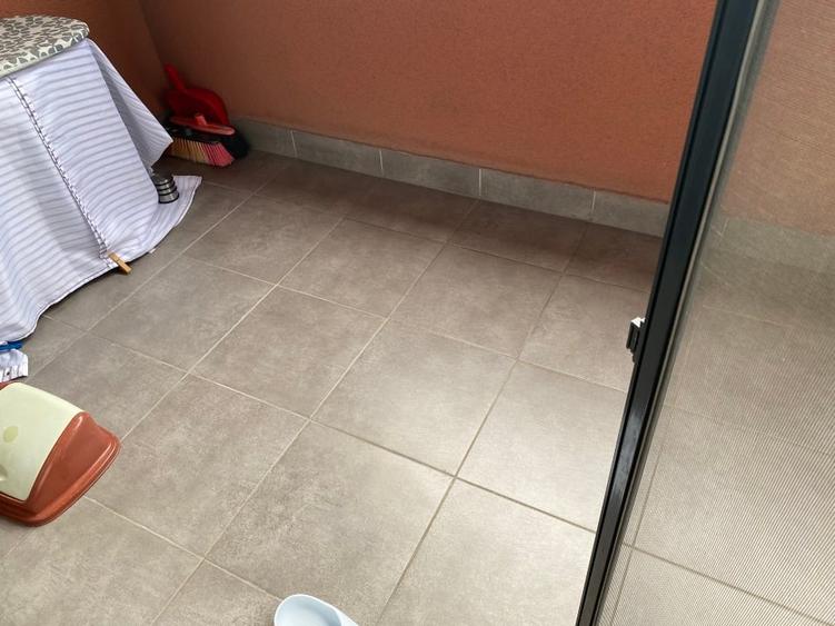 Apartament cu 3 camere decomandat în Torontalului