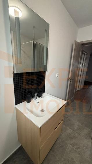 Casă individuală cu 5 camere cu Canalizare în Ovidiu