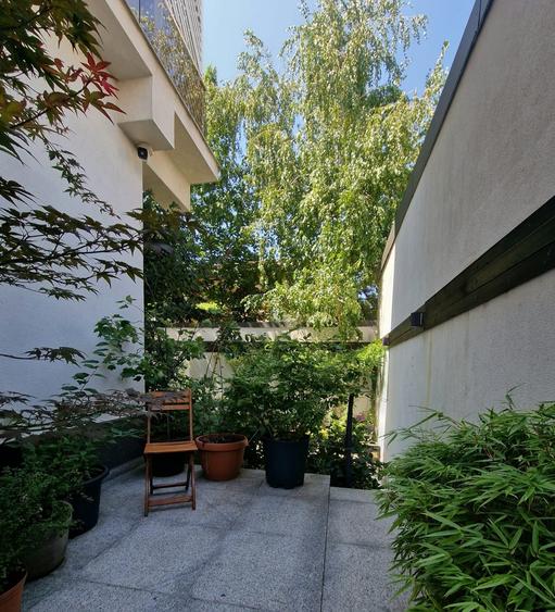 Apartament cu 3 camere decomandat în 1 Mai