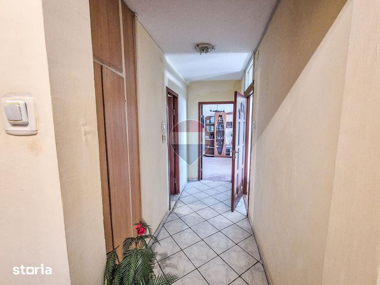 Apartament cu 2 camere decomandat în Gara de Nord