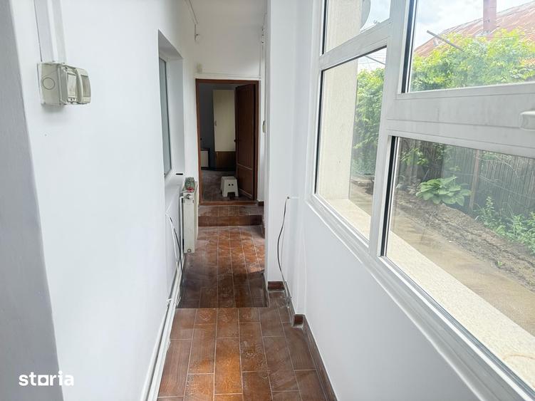 Casă cu 6 camere cu Teren 3500 Mp în Ulmi