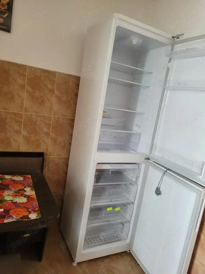 Apartament cu 2 camere decomandat în Roman