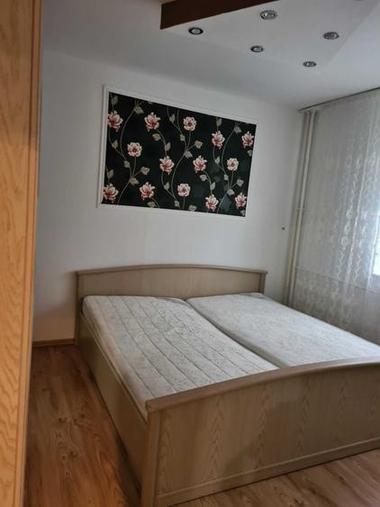 Apartament cu 2 camere decomandat în 1 Mai