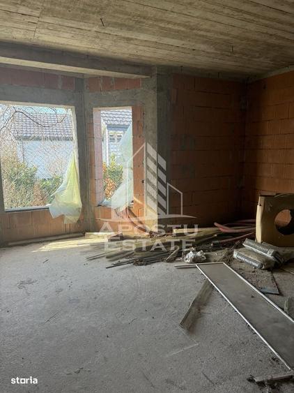 Casă cu 4 camere cu Teren 637 Mp în Covaci
