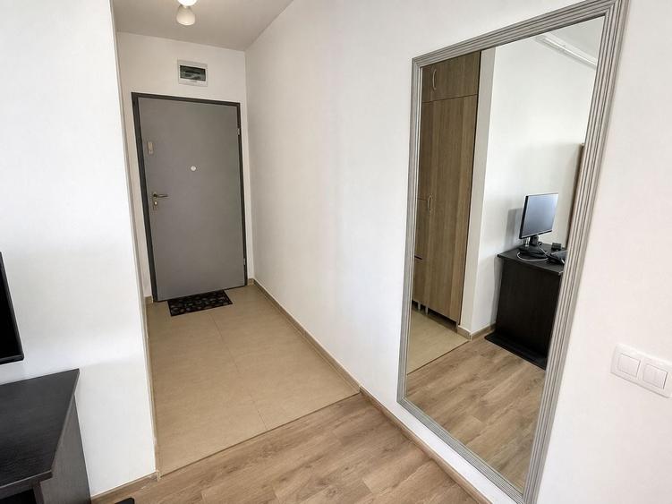 Apartament cu 2 camere semidecomandat, mobilat în Bună Ziua