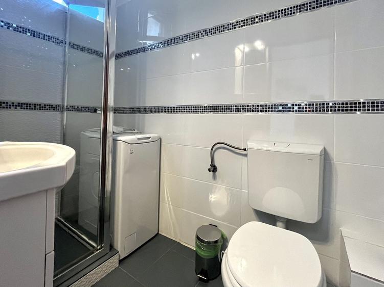 Apartament cu 2 camere decomandat, mobilat în P-ța Unirii