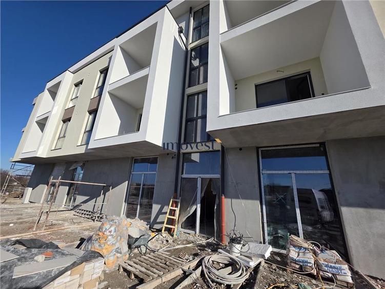 Apartament cu 2 camere decomandat în Solidarității