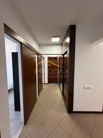 Apartament cu 3 camere decomandat, mobilat în Tineretului