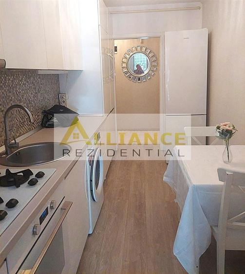 Apartament cu 2 camere decomandat, mobilat în Central