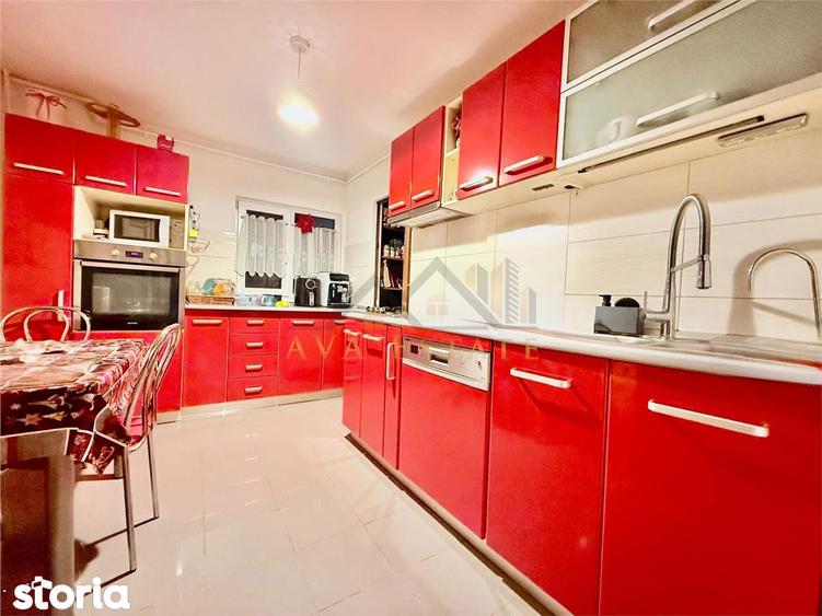 Apartament cu 4 camere decomandat în Steaua