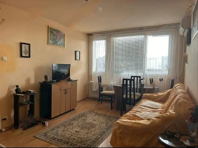 Apartament cu 2 camere în Baba Novac