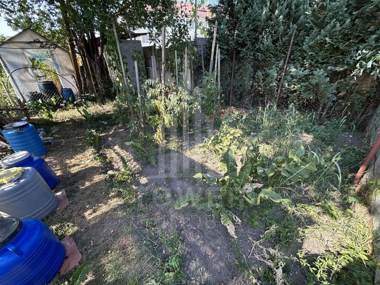 Casă individuală cu 2 camere cu Canalizare în Central