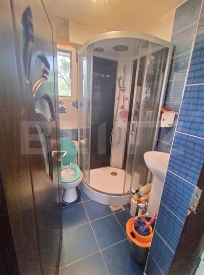 Casă individuală cu 5 camere cu Canalizare în Romanești